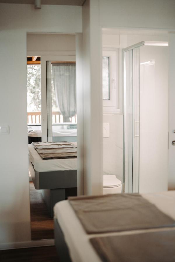 Sea House Shade, Pool & Jacuzzi - Privilege Point Camping & Villas Selce Exterior foto